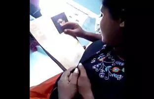 22 சூடான அத்தை புண்டை அழுத்தவும்