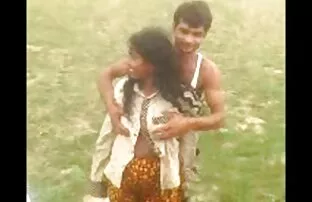 தேசி இந்திய பெரிய பூப் அத்தை வெளிப்புற பகுதி 4 பிடிபட்டார்