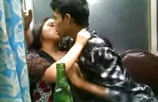 சுரிடரில் இந்திய தேசி பெண்