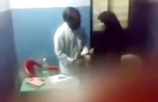 லாகூரில் மருத்துவர்கள்