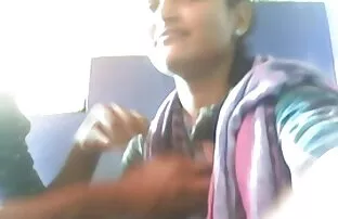 ஓட்டலில் ஜோடி