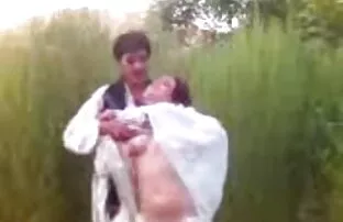 மறைக்கப்பட்ட கேம் அரபு முத்தம்