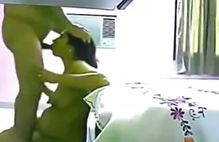 தேசி அத்தை அண்டை வீட்டை உறிஞ்சும் கேமில் டிக்