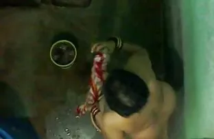 குளியல் 2 உடன் அக்கம்பக்கத்து அத்தை