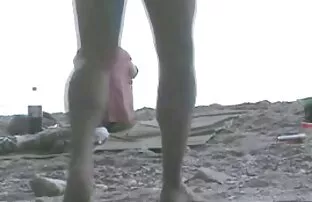 கடற்கரையில் அமெச்சூர் ஜோடி