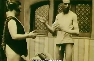 1920 களின் விண்டேஜ் சுயஇன்பம் மற்றும் சக் செய்ய தூண்டுதல்