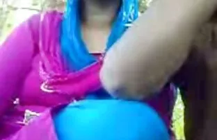 பூங்காவில் தேசி அத்தை