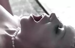 ஜெனிபர் வாலஸ் 7