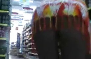 சூப்பர் மார்க்கெட்டில் உள்ளாடை இல்லை உள்ளாடை