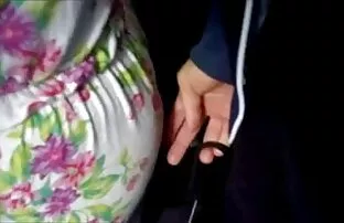 நான் பஸ்ஸில் அவள் கழுதை தொட்டது அவளுக்கு பிடித்திருந்தது.