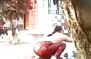 சப்பி அத்தை, குளியல்