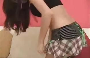 அழகான டீன் ஏஜ் பெண் சுயஇன்பம்