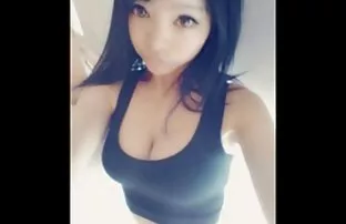 சூடான ஏஞ்சலா லீ