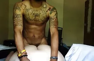 இளம் BBW பிளாக் டிக் மூலம் நல்ல ஃபக் பெறுகிறார்