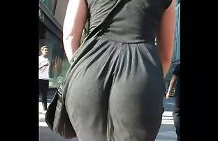 உடையில் வேட்பாளர் கைதட்டல்