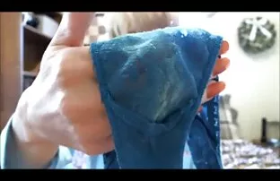 மில்ஃப் மற்றும் அவரது அழுக்கு உள்ளாடைகள்