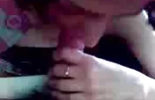 காரில் கல்லூரி பெண் கவர்ச்சியான வயதுவந்த படம்