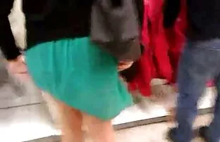 உள்ளாடைகள் பல்பொருள் அங்காடி உடை இல்லை