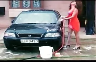 சூடான கணுக்கால் 02