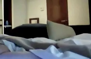 ஹோட்டல் பணிப்பெண் துள்ளல்