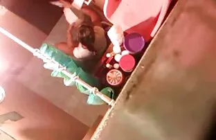 சகோதரி கழிப்பறையில் சுயஇன்பம் செய்வதைப் பிடித்தார்