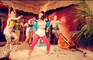 ஆபாச இசை வீடியோ