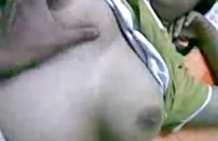 பாவாடையில் இந்திய காதலி