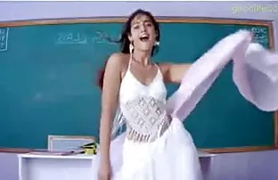 ஆசிரியையாக நடிகை இலியானா